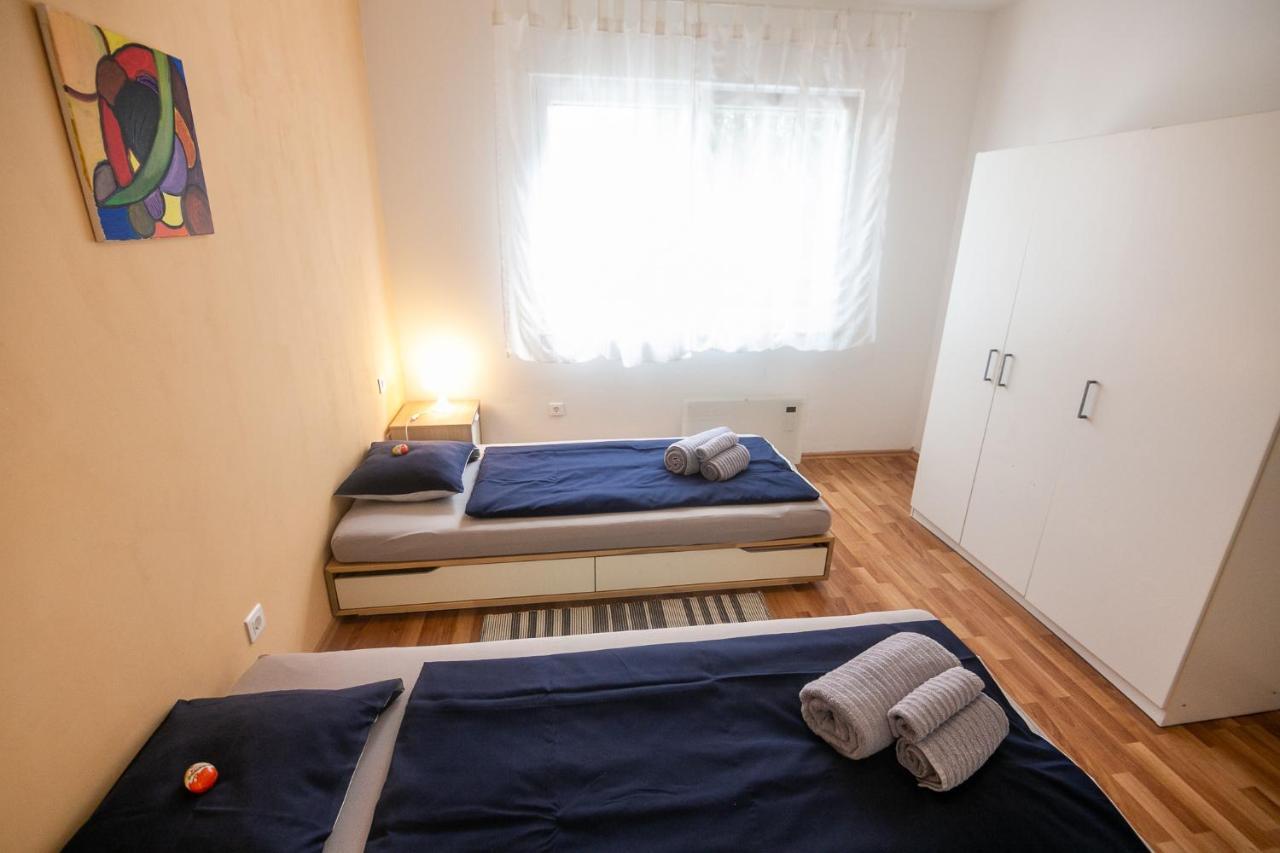 Apartment Noemi Pula Exterior photo